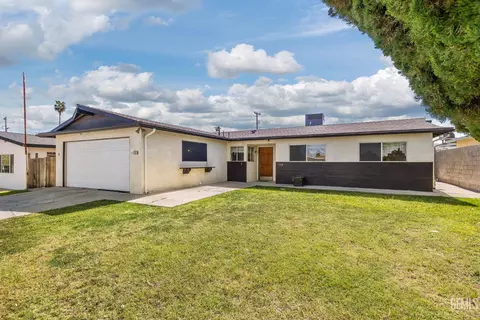 203 Suzanne Ln, Taft, CA 93268 photo 4