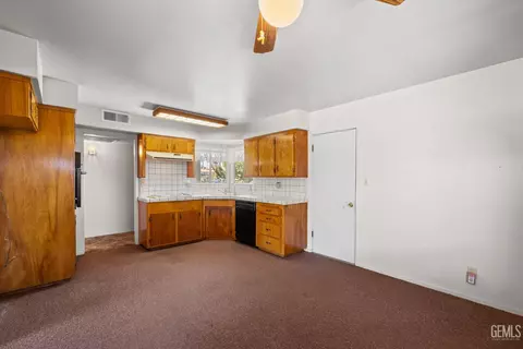 203 Suzanne Ln, Taft, CA 93268 photo 15