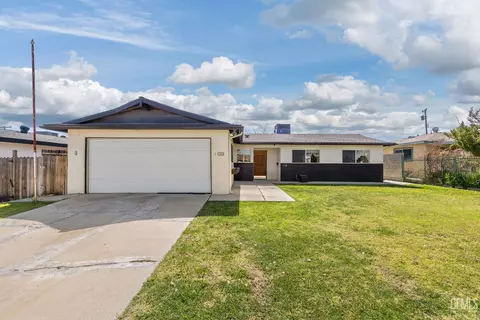 203 Suzanne Ln, Taft, CA 93268 photo 3