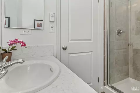 Bath - 9101 Wolf River Ave, Bakersfield, CA 93312 photo 4 of 4