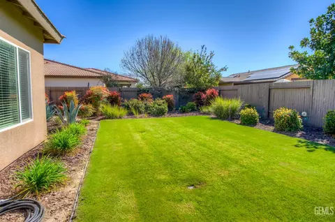 Exterior - 9101 Wolf River Ave, Bakersfield, CA 93312 photo 5 of 12