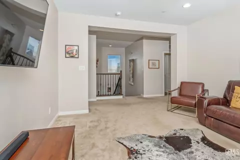 Entry Way - 9101 Wolf River Ave, Bakersfield, CA 93312 photo 2 of 4