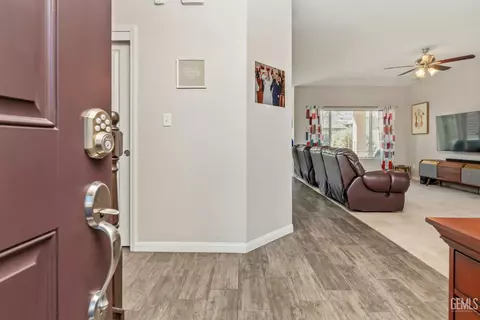 Entry Way - 9101 Wolf River Ave, Bakersfield, CA 93312 photo 1 of 4