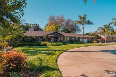 915 S Strathmore Ave #N, Lindsay, CA 93247