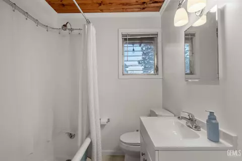 Bath - 45825 Carlin Dr, Posey, CA 93260 photo 1 of 3