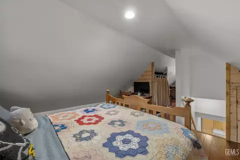 Bedroom - 45825 Carlin Dr, Posey, CA 93260 photo 5 of 8