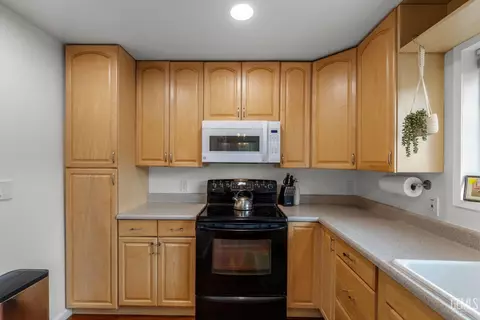 Kitchen - 45825 Carlin Dr, Posey, CA 93260 photo 4 of 4