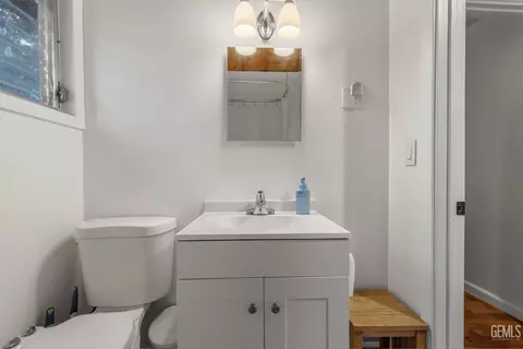 Bath - 45825 Carlin Dr, Posey, CA 93260 photo 3 of 3
