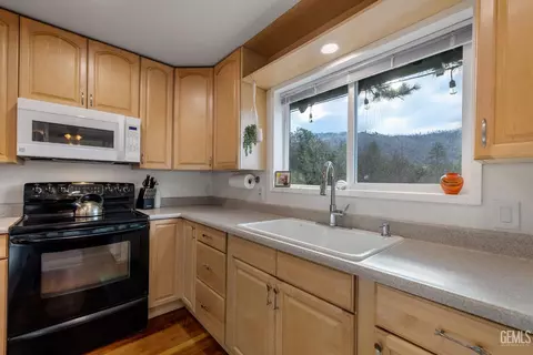 Kitchen - 45825 Carlin Dr, Posey, CA 93260 photo 1 of 4