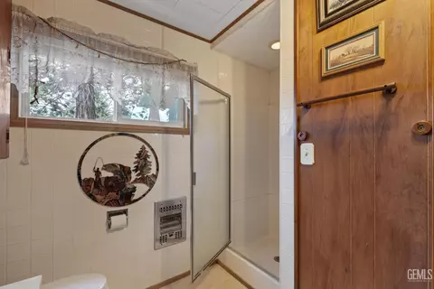 Bath - 45796 Carlin Dr, Posey, CA 93260 photo 2 of 3