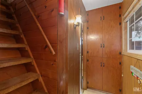Entry Way - 45796 Carlin Dr, Posey, CA 93260 photo 2 of 2