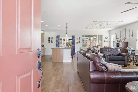 Entry Way - 4504 Basque St, Bakersfield, CA 93313 photo 1 of 9