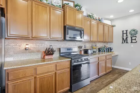 Kitchen - 4504 Basque St, Bakersfield, CA 93313 photo 3 of 3