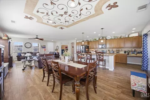 Dining - 4504 Basque St, Bakersfield, CA 93313 photo 2 of 2