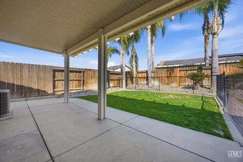 Exterior - 4504 Basque St, Bakersfield, CA 93313 photo 13 of 16