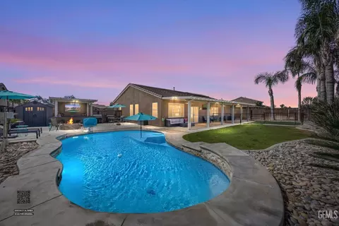 Exterior - 4504 Basque St, Bakersfield, CA 93313 photo 1 of 16