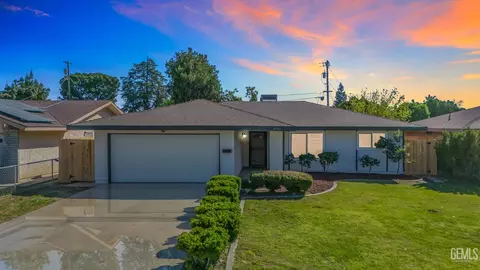 2731 Dracena St, Bakersfield, CA 93304