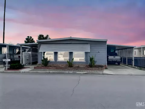 1005 Crown Ave, Bakersfield, CA 93301