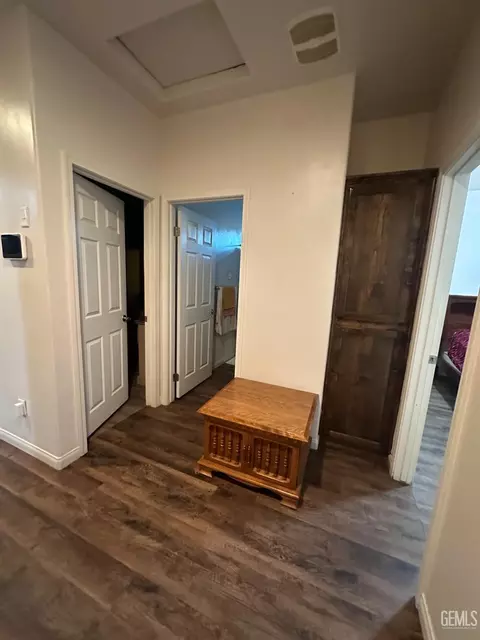 Entry Way - 1780 Ironbark St, Wasco, CA 93280 photo 2 of 3