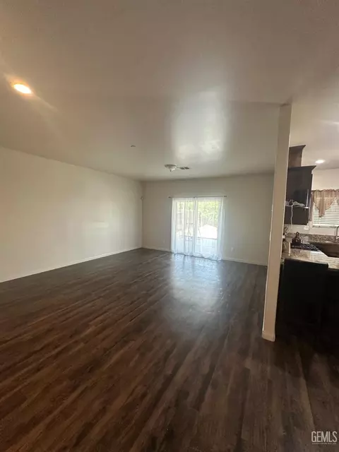 Living - 1780 Ironbark St, Wasco, CA 93280 photo 1 of 2