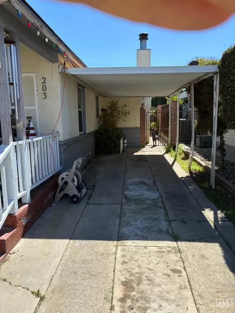 Other - 203 E Lucard St, Taft, CA 93268 photo 1 of 5