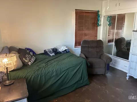 Bedroom - 203 E Lucard St, Taft, CA 93268 photo 1 of 4