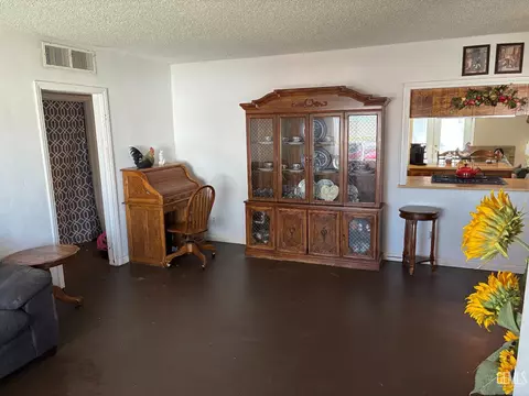 Living - 203 E Lucard St, Taft, CA 93268 photo 2 of 6