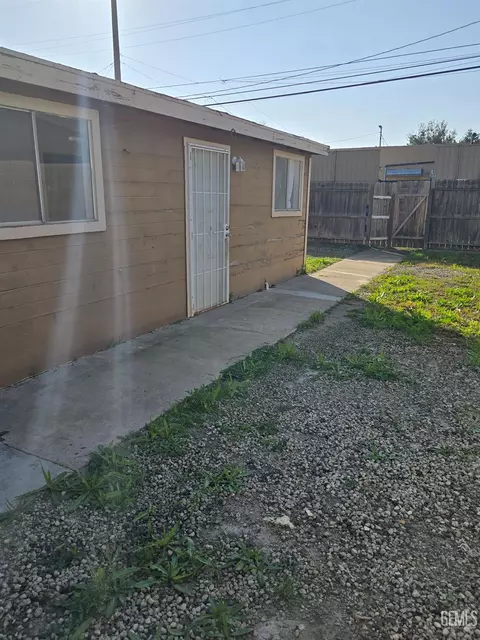 Exterior - 149 E 2nd St, Buttonwillow, CA 93206 photo 4 of 4
