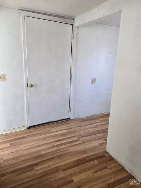 Entry Way - 149 E 2nd St, Buttonwillow, CA 93206 photo 1 of 2