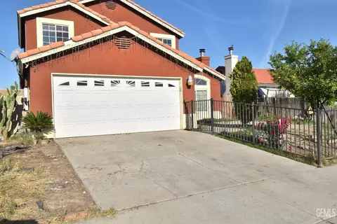 214 Dorrance St, Bakersfield, CA 93307