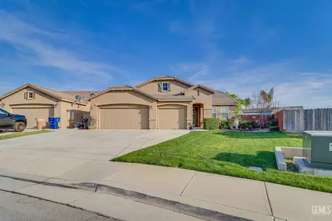 10905 Mountainside Dr, Bakersfield, CA 93306