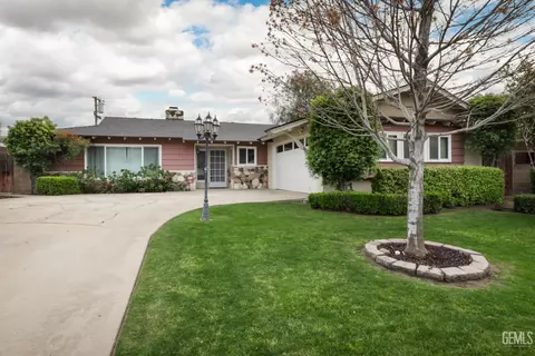 3801 Century Dr, Bakersfield, CA 93306