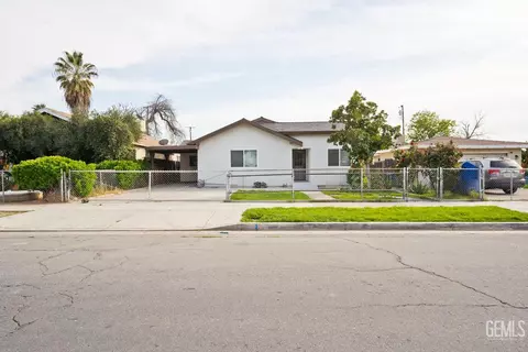 407 8th St, Bakersfield, CA 93304