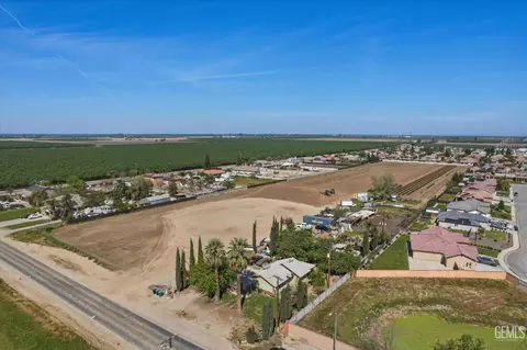 890 W Los Angeles Ave, Shafter, CA 93263