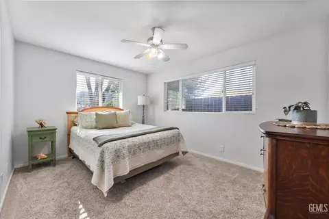 Bedroom - 23461 Cool Haven Ct, Tehachapi, CA 93561 photo 3 of 5