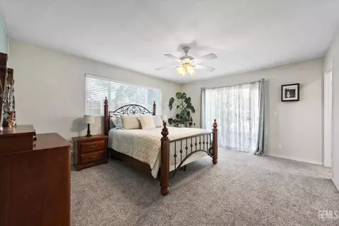 Bedroom - 23461 Cool Haven Ct, Tehachapi, CA 93561 photo 2 of 5