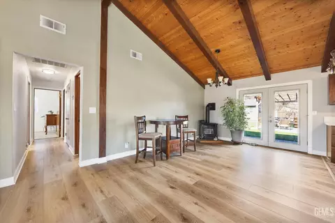 Entry Way - 23461 Cool Haven Ct, Tehachapi, CA 93561 photo 1 of 3