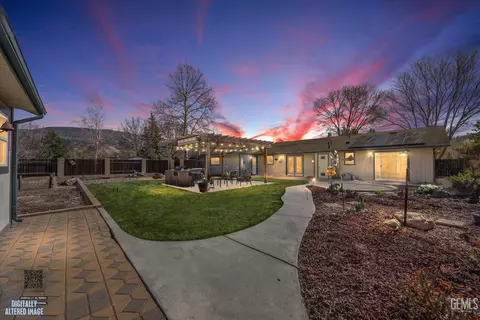 Exterior - 23461 Cool Haven Ct, Tehachapi, CA 93561 photo 2 of 12