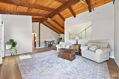 Living - 23461 Cool Haven Ct, Tehachapi, CA 93561 photo 1 of 2