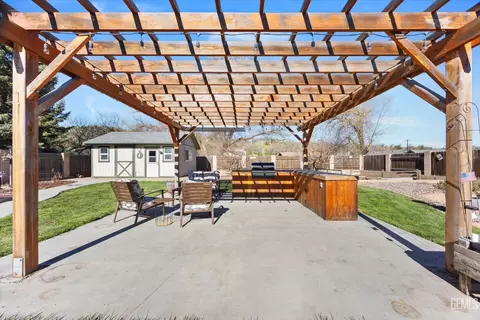 Exterior - 23461 Cool Haven Ct, Tehachapi, CA 93561 photo 8 of 12