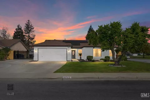 10702 Peach Blossom Ave, Bakersfield, CA 93312