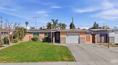 2326 Sycamore St, Wasco, CA 93280