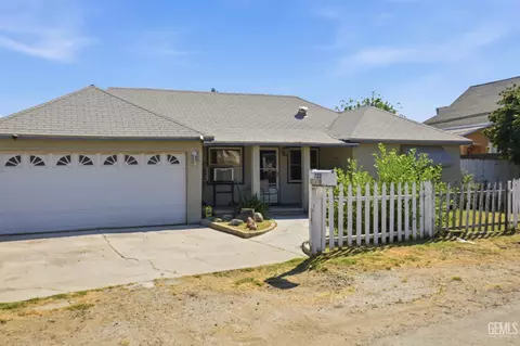 733 Decatur St, Bakersfield, CA 93308