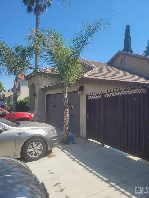 6907 Rush Point Ct, Bakersfield, CA 93313 photo 3
