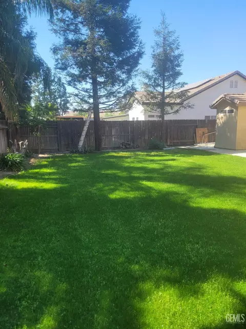 6907 Rush Point Ct, Bakersfield, CA 93313 photo 8
