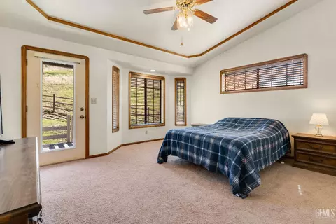 Bedroom - 23480 Meadow View Ct, Tehachapi, CA 93561 photo 1 of 4