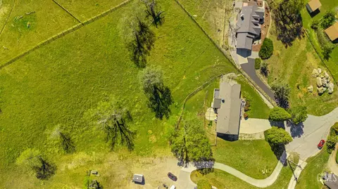 View/Area - 23480 Meadow View Ct, Tehachapi, CA 93561 photo 1 of 5