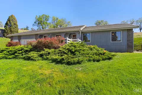 Exterior - 23480 Meadow View Ct, Tehachapi, CA 93561 photo 8 of 8