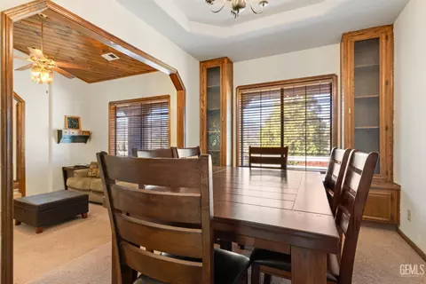 Dining - 23480 Meadow View Ct, Tehachapi, CA 93561 photo 2 of 2
