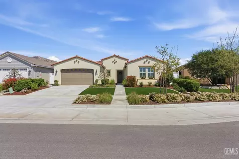 2320 Morvale Ln, Bakersfield, CA 93311